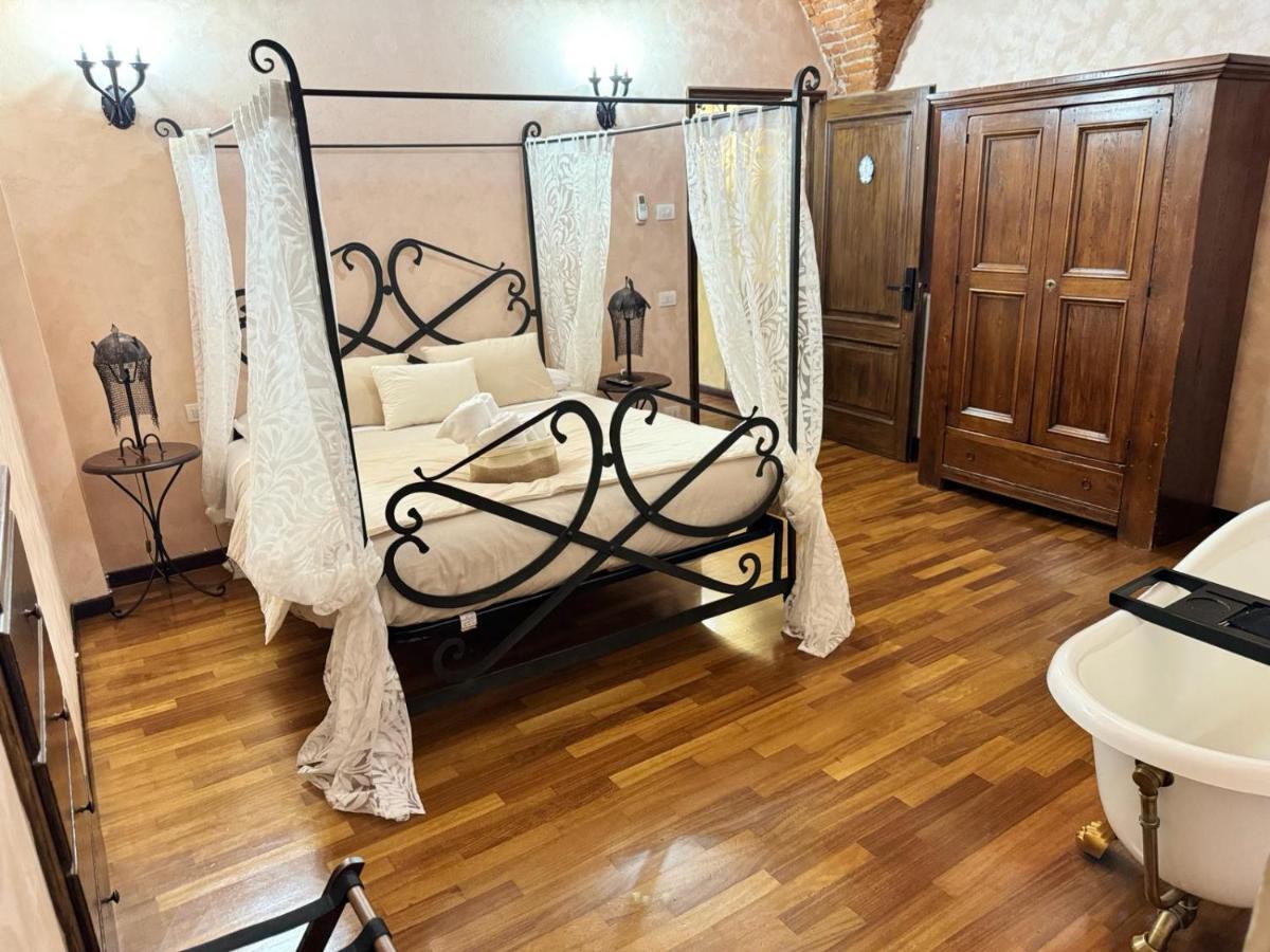 Luxury Corte Dei Nobili ลุคคา ภายนอก รูปภาพ